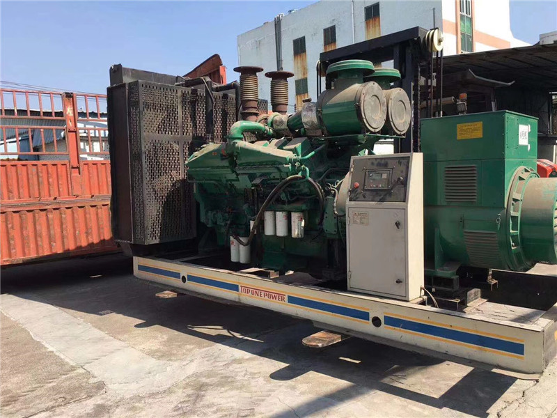 两当压力测试设备的精度等级是如何划分的？